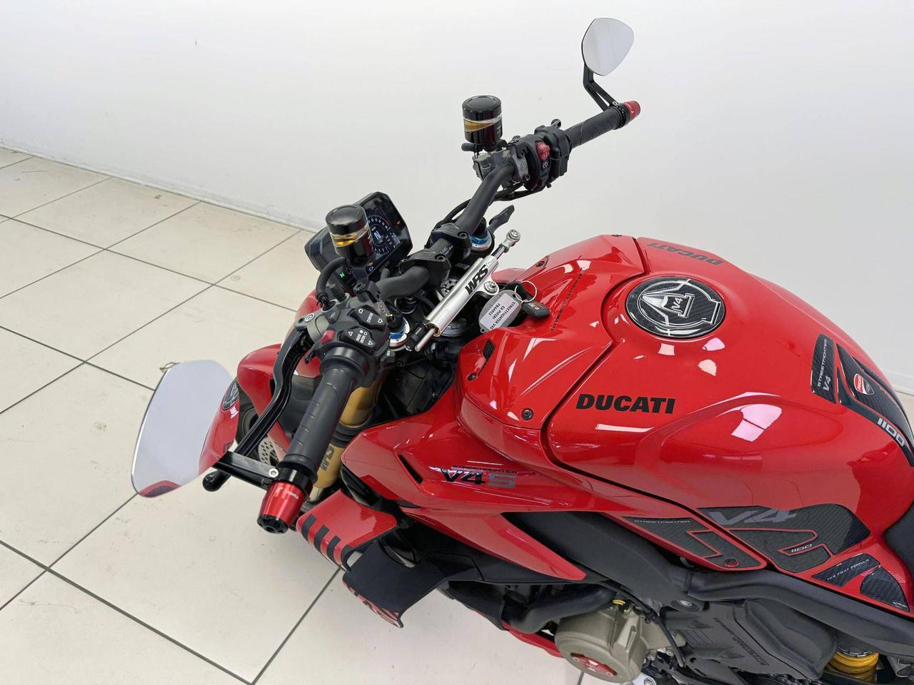 DUCATI Streetfighter V4 1100 Streetfighter V4 S Red