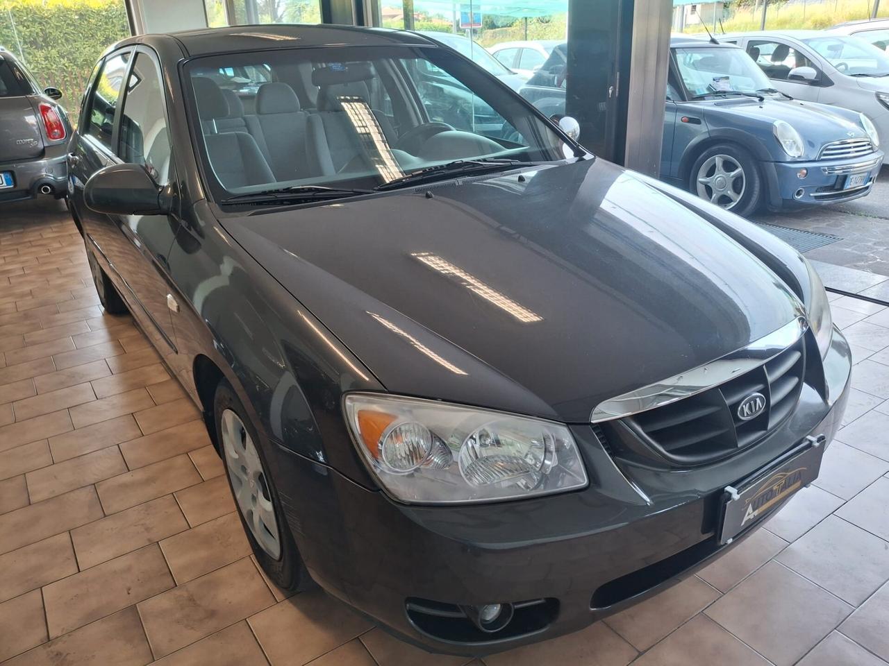Kia Cerato 1.5 crdi 16v*NEOPATENTATI