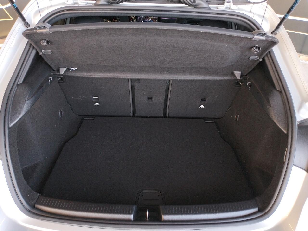 Mercedes-Benz A 180 AMG Line Premium auto