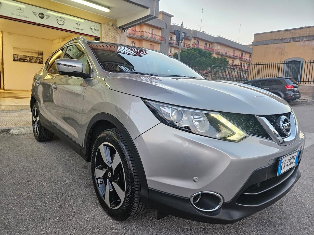 Nissan Qashqai 1.2 benz. DIG-T 360° TETTO PANORAMICO