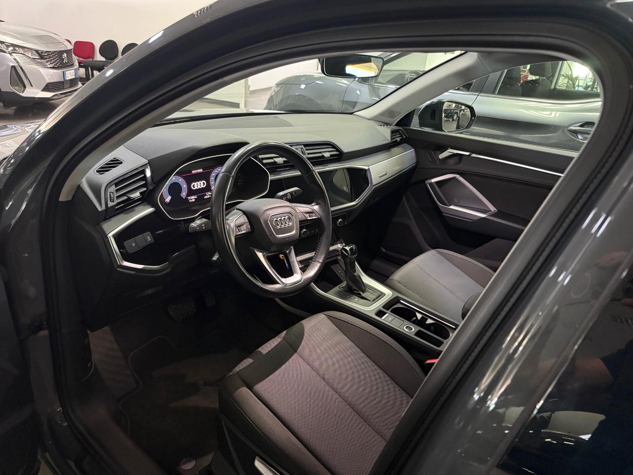 Audi Q3 35 TDI quattro Business Advanced S - Tronic