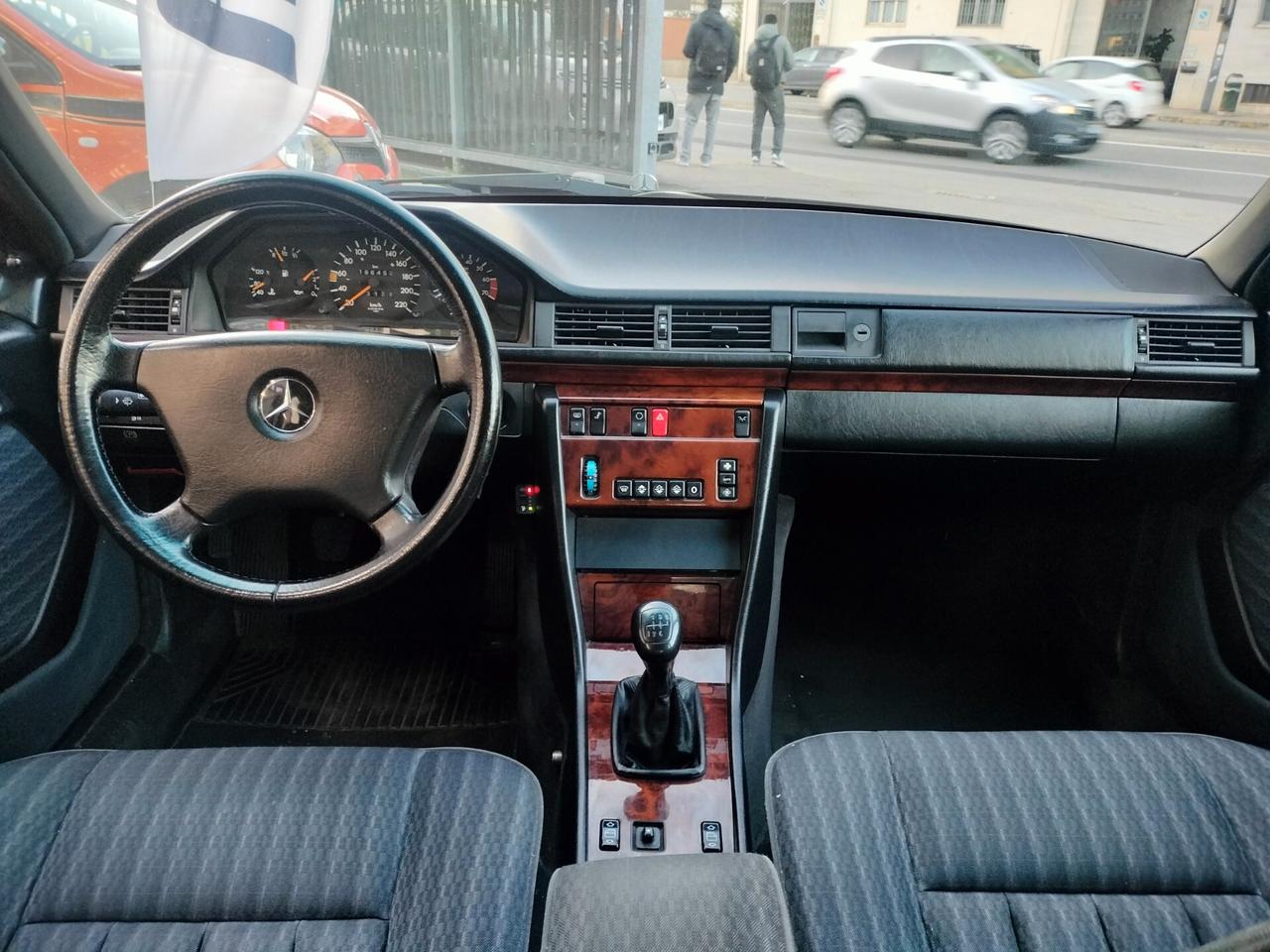 Mercedes-benz 200 E ASI