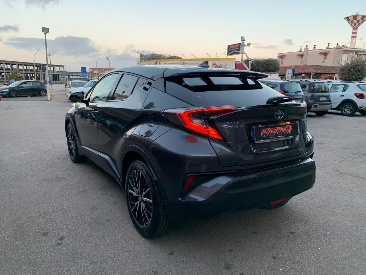 Toyota C-HR 1.8 Hybrid E-CVT Lounge