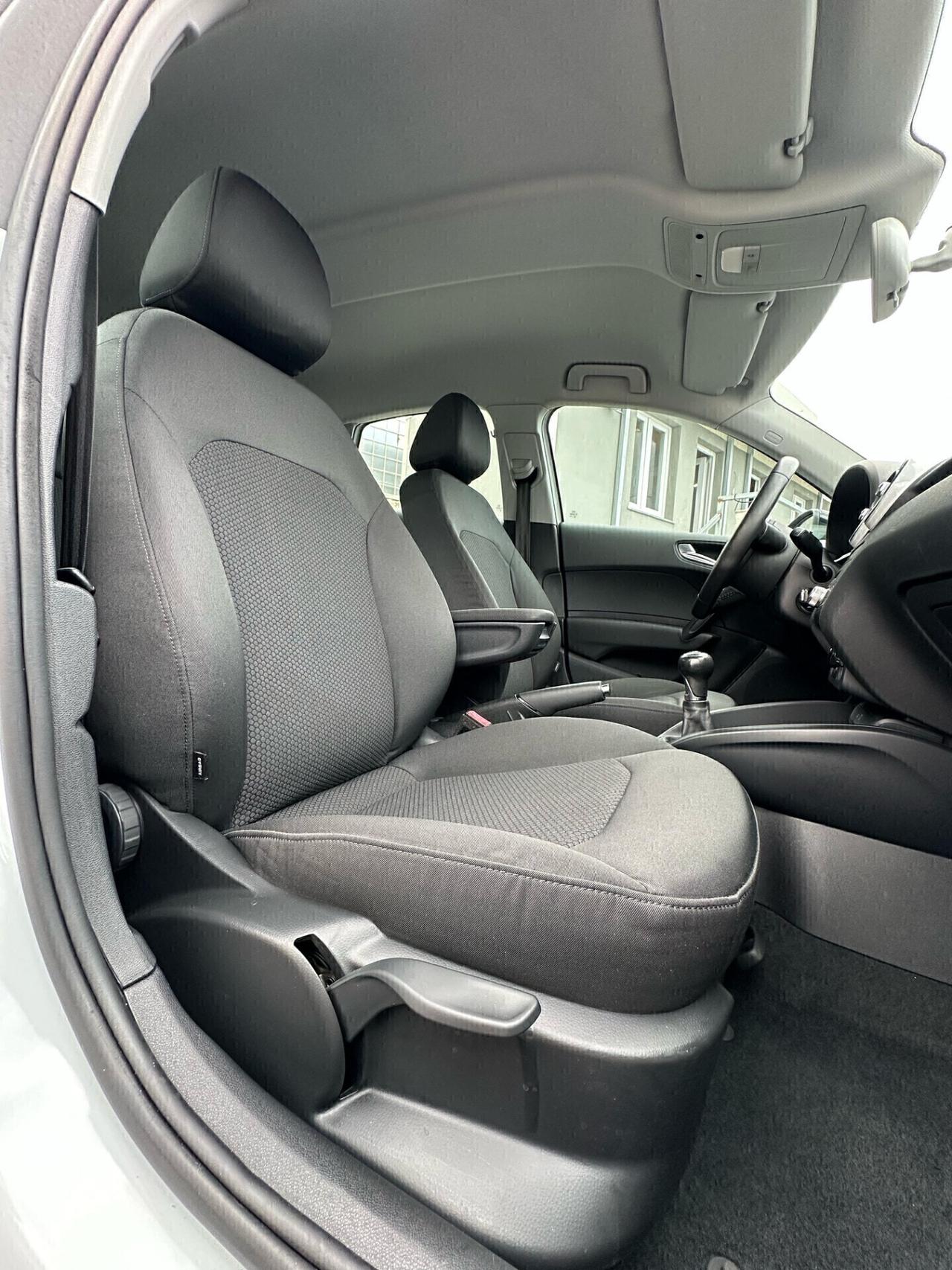 Audi A1 1.6 TDI 90CV S-LINE