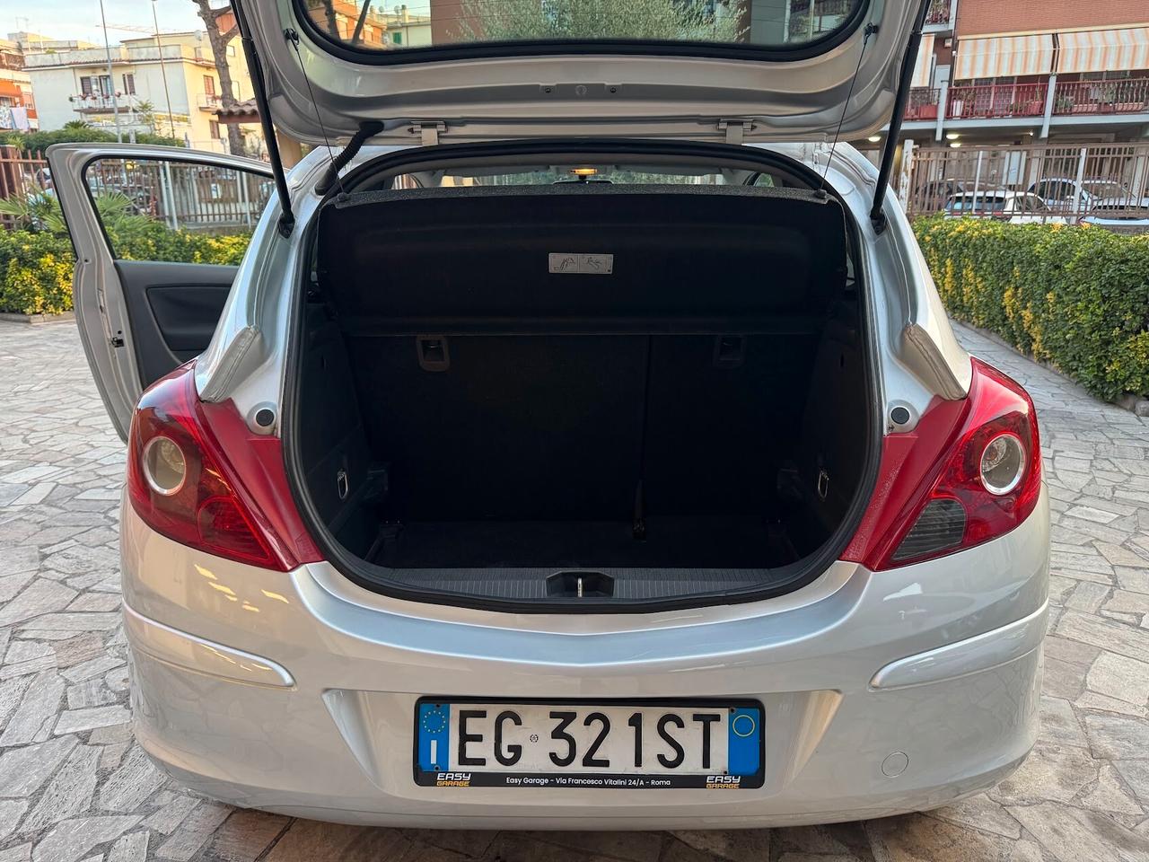 Opel Corsa 1.2 3 porte Club