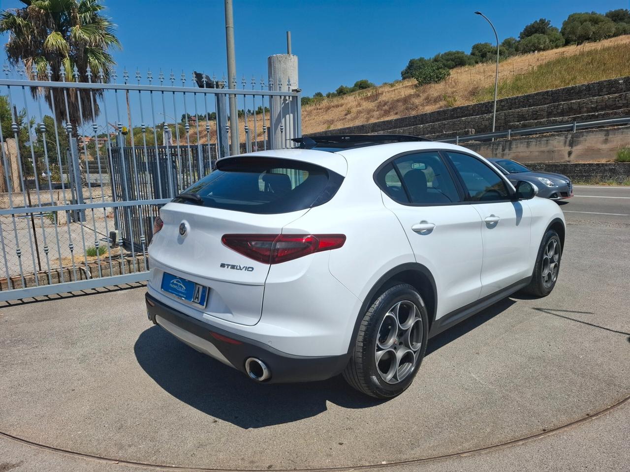Alfa Romeo Stelvio 2.2 jtdm 190CV Q4 tetto apribile