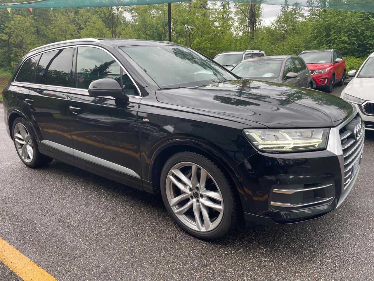 Audi Q7 3.0 TDI 272 CV quattro*Automatik*S line*Tetto*Pelle
