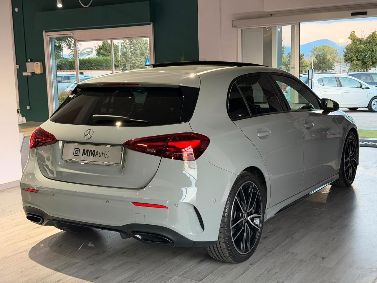 Mercedes-benz A 180 d Automatic Alpine Grey Edition