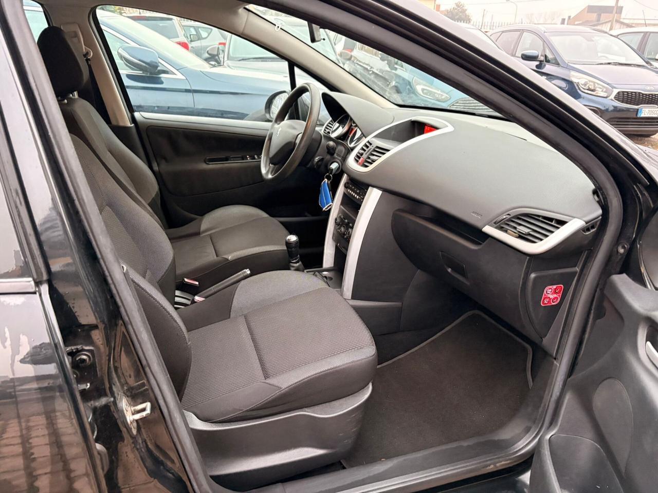 Peugeot 207 Plus 1.4 8V 75CV 5p. ECO GPL