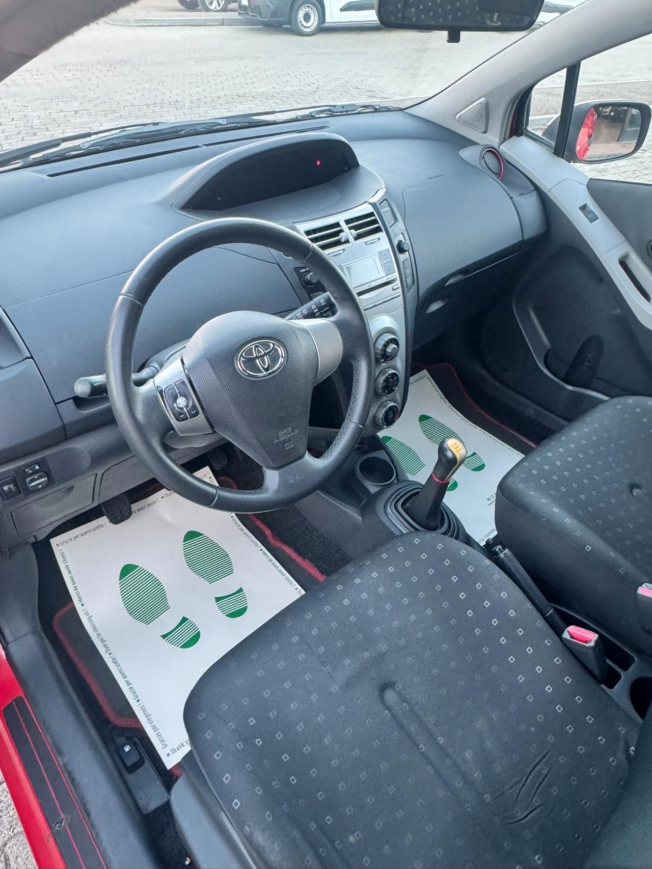Toyota Yaris 1.0 5 porte Now
