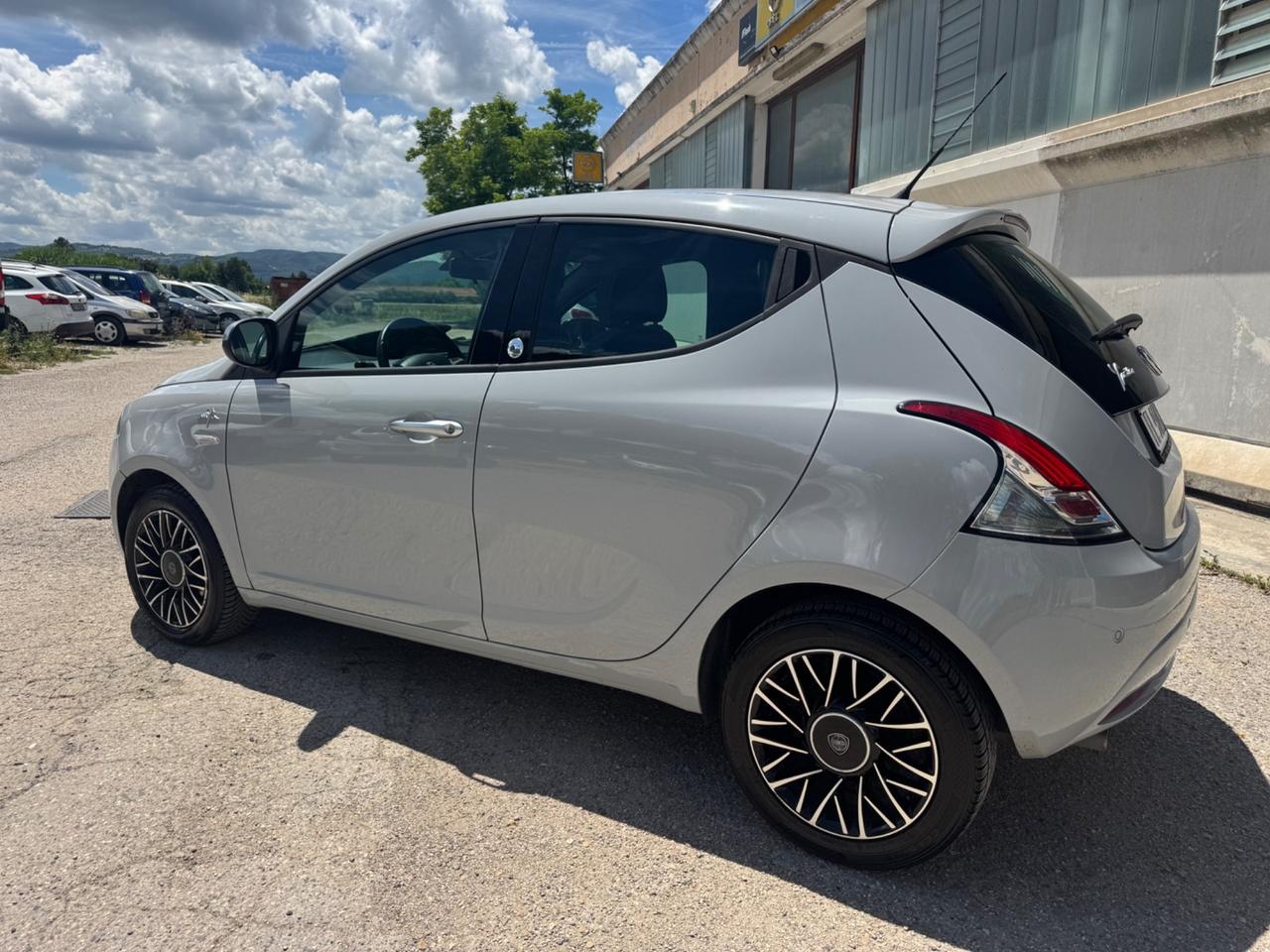 Lancia Ypsilon 1.2 69 CV 5 porte GPL Ecochic Gold