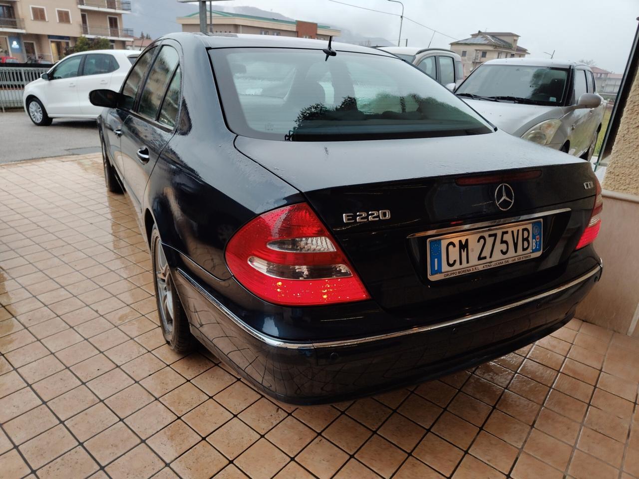 Mercedes-benz E 220 CDI cat Elegance