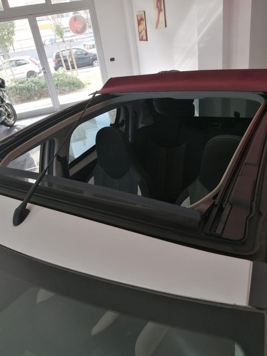 PEUGEOT - 108 - PureTech 82 5p. Allure TOP!