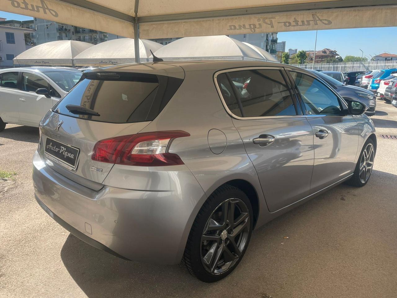 Peugeot 308 BlueHDi 120 S&S Allure