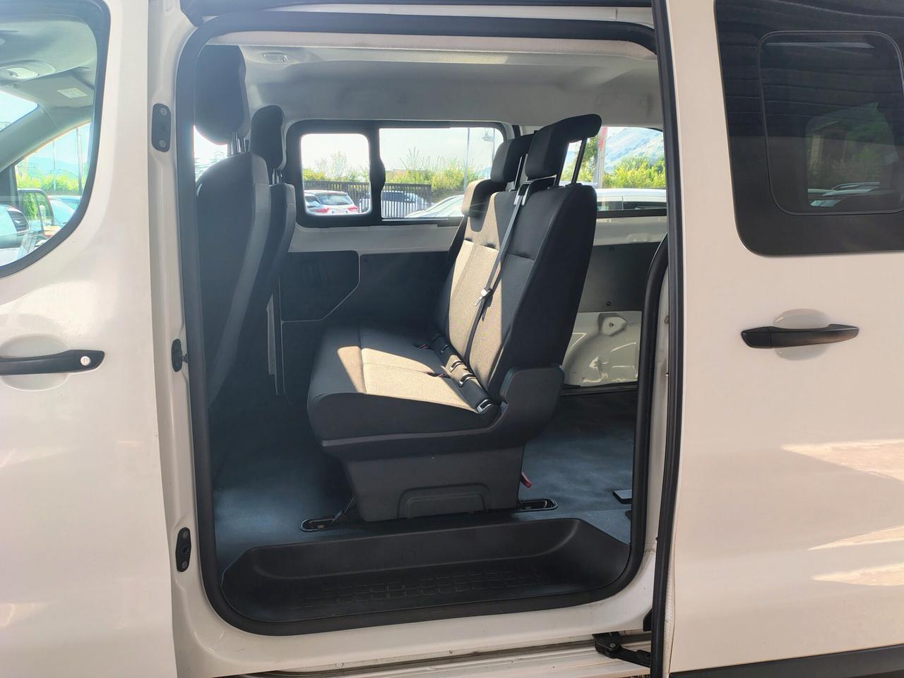 Peugeot Expert BlueHDi 140 S&S EAT8 PL-TN Combi Std.