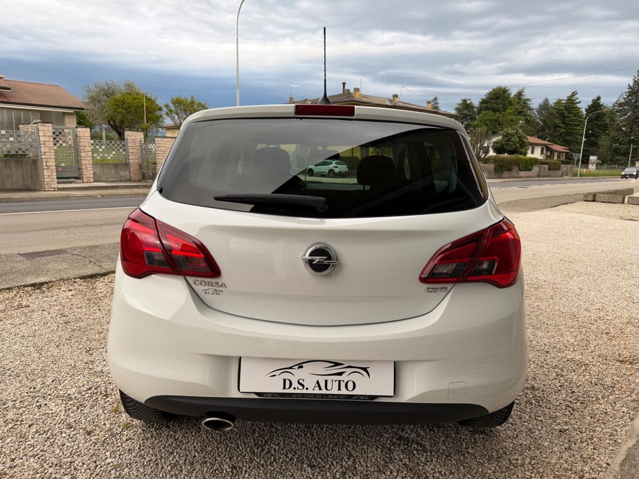 Opel Corsa 1.3 b-color 75cv