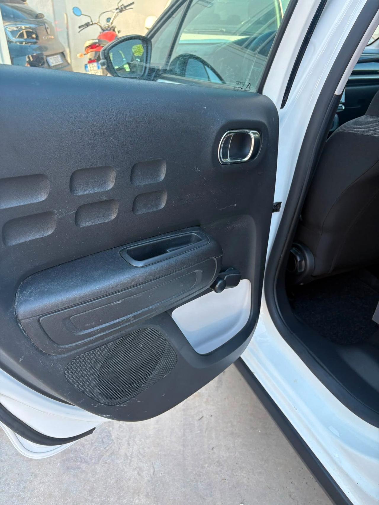Citroen C3 PureTech 83 S&S Van Feel