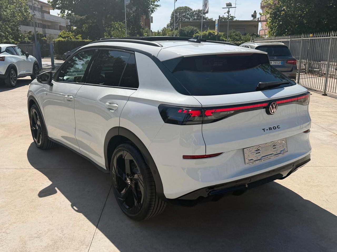 Volkswagen T-Roc 1.5 eTSI ACT 150 CV DSG R-Line