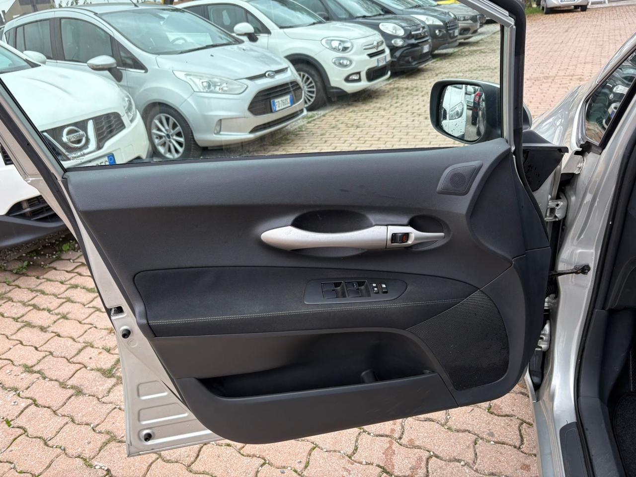 Toyota Auris 1.4 D-4D 5 porte Sol