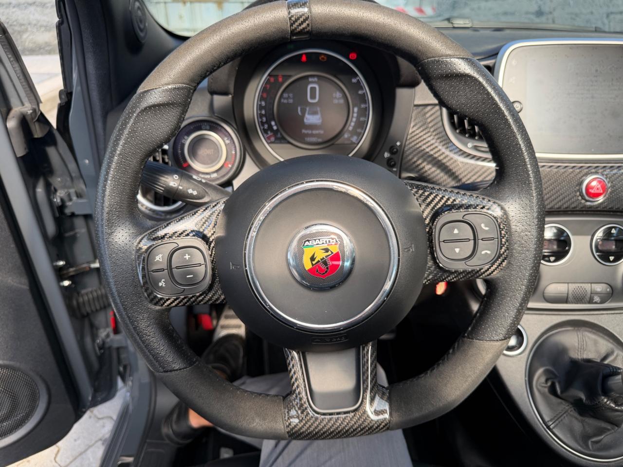 Abarth 695 C 1.4 Turbo T-Jet XSR Yamaha Limited Edition