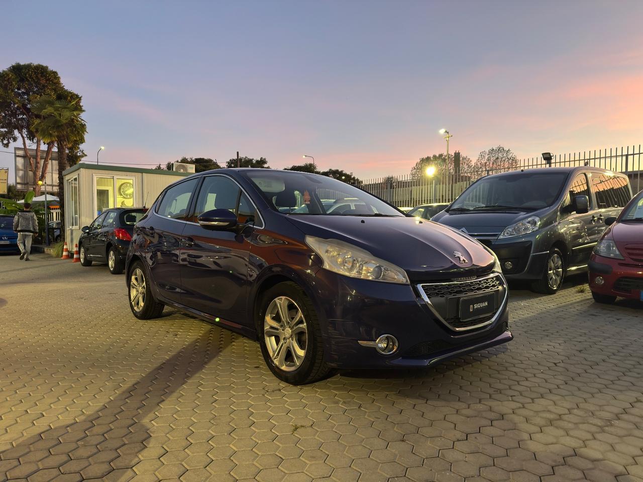 Peugeot 208 1.4 ADATTA A NEOPATENTATI HDi 68 CV 5 porte Allure