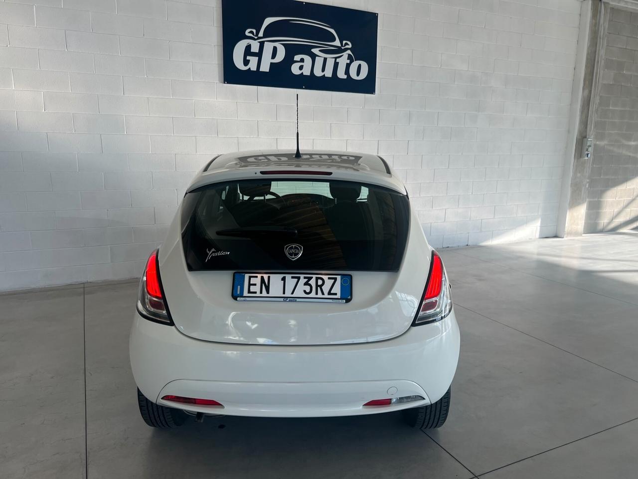 Lancia Ypsilon 1.2 69 CV 5 porte GPL Ecochic Gold OK NEOPATENTATI