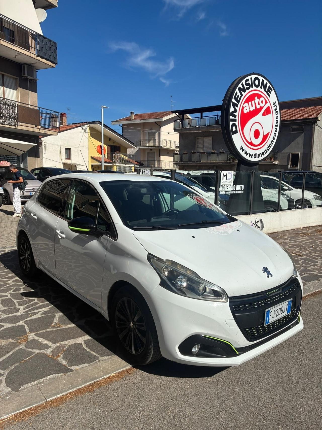 Peugeot 208 PureTech 82 5 porte Allure