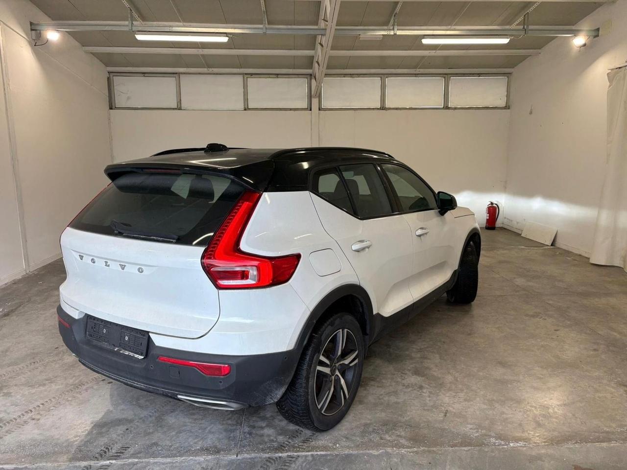 Volvo XC40 2.0 190 CvD4 AWD Geartronic R-design