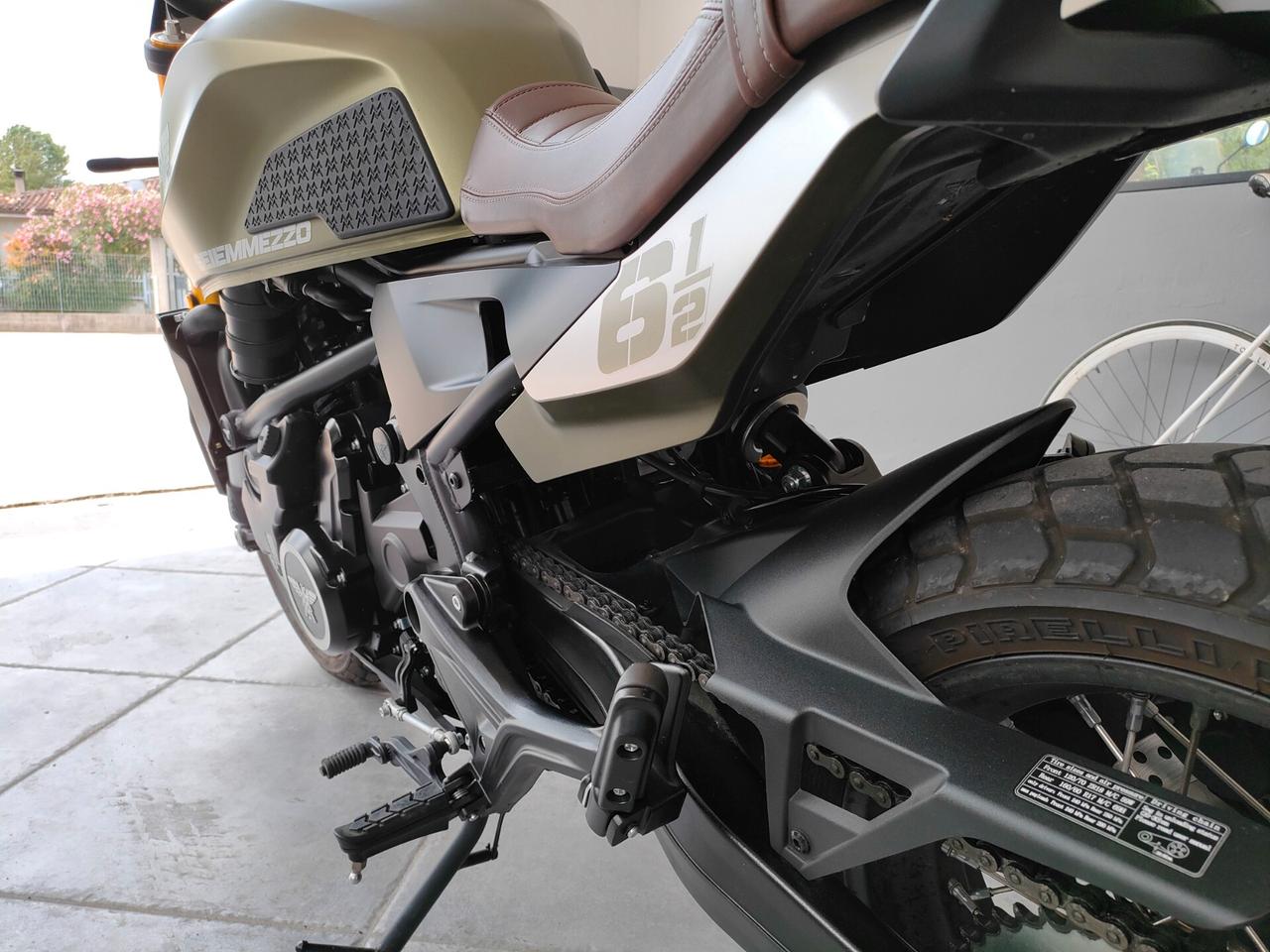 MOTO MORINI SEIEMEZZO SCR