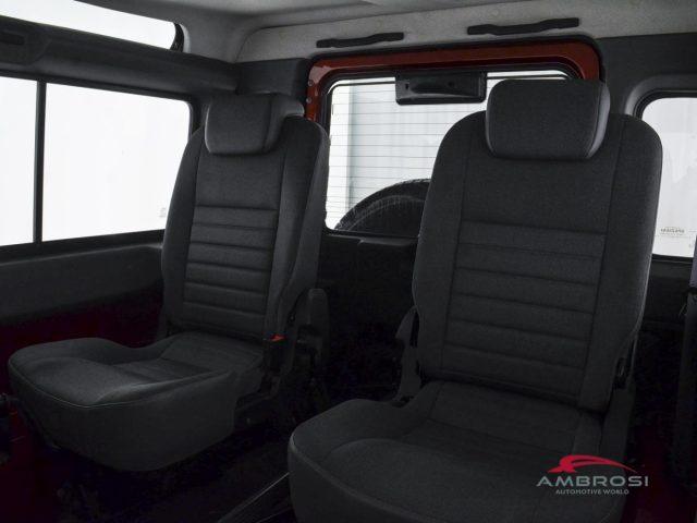 LAND ROVER Defender 90 2.4 TD4 Station Wagon E