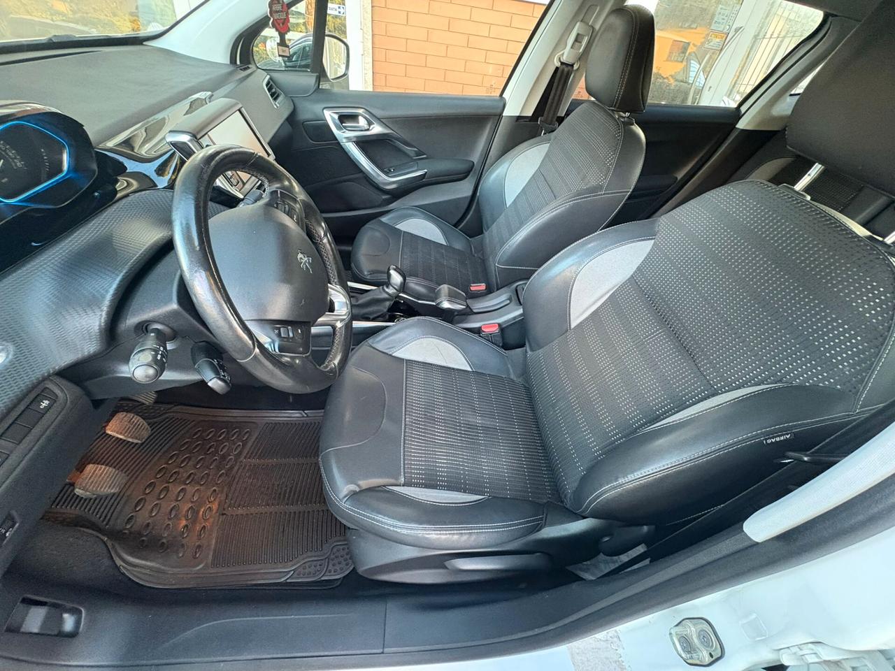 Peugeot 2008 12 MESI DI GARANZIA COMPLETA!!!