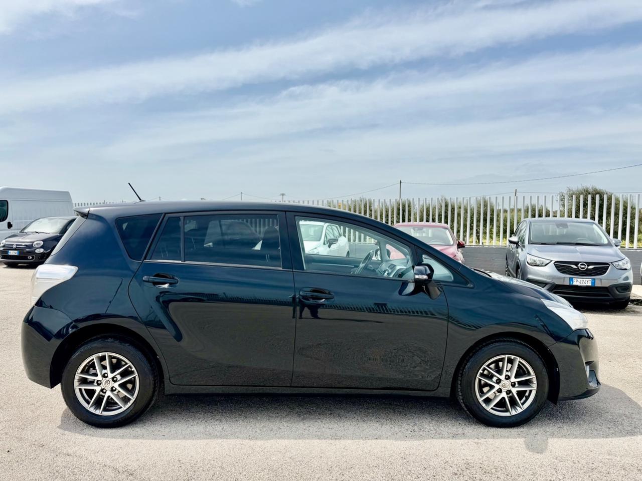 TOYOTA VERSO 1.6 D-4D 5POSTI FULL RETRO MY16