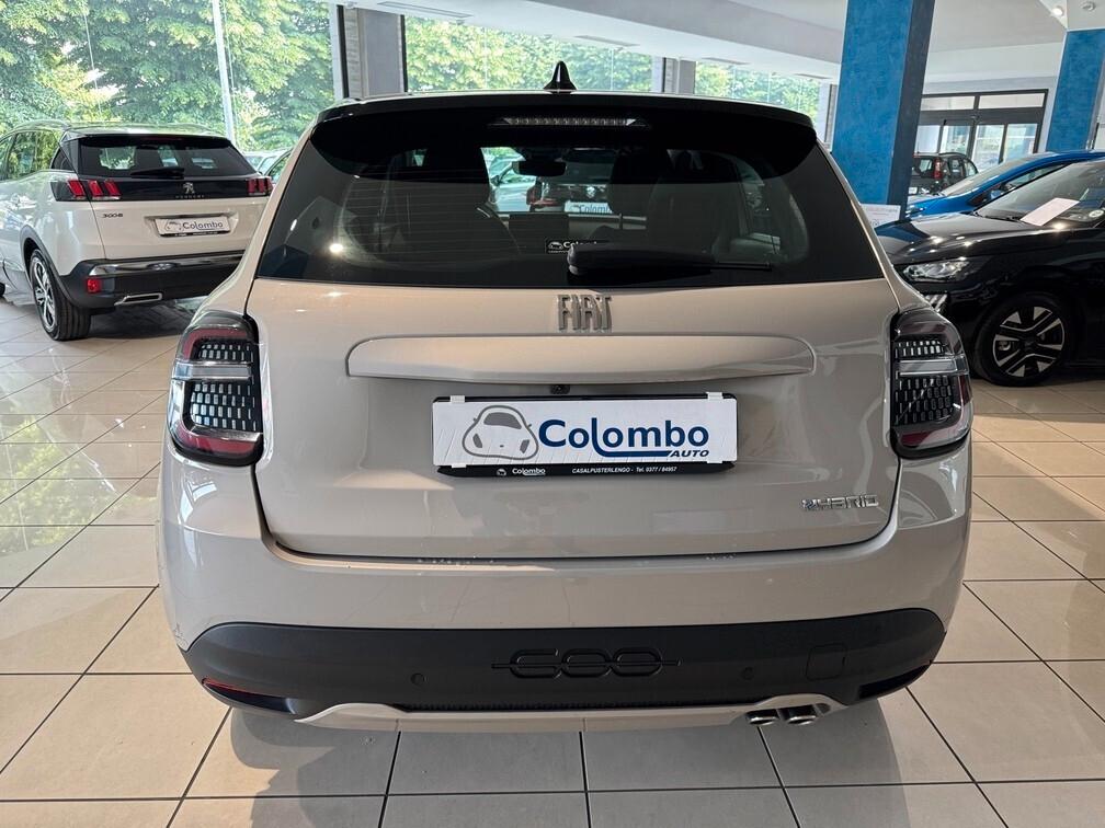 Fiat 600 1.2 hybrid 145cv auto Led Navi Cam App conn 17"