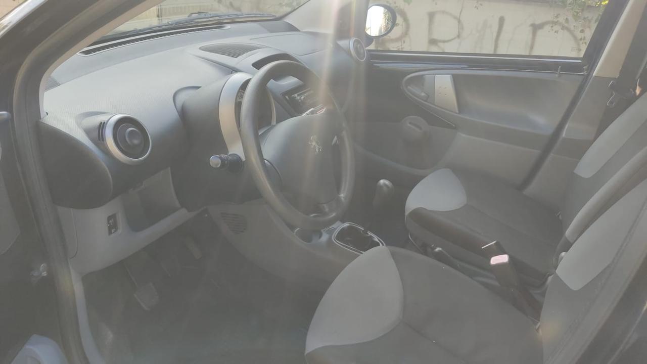 Peugeot 107 1.0 68CV 5p. Plaisir