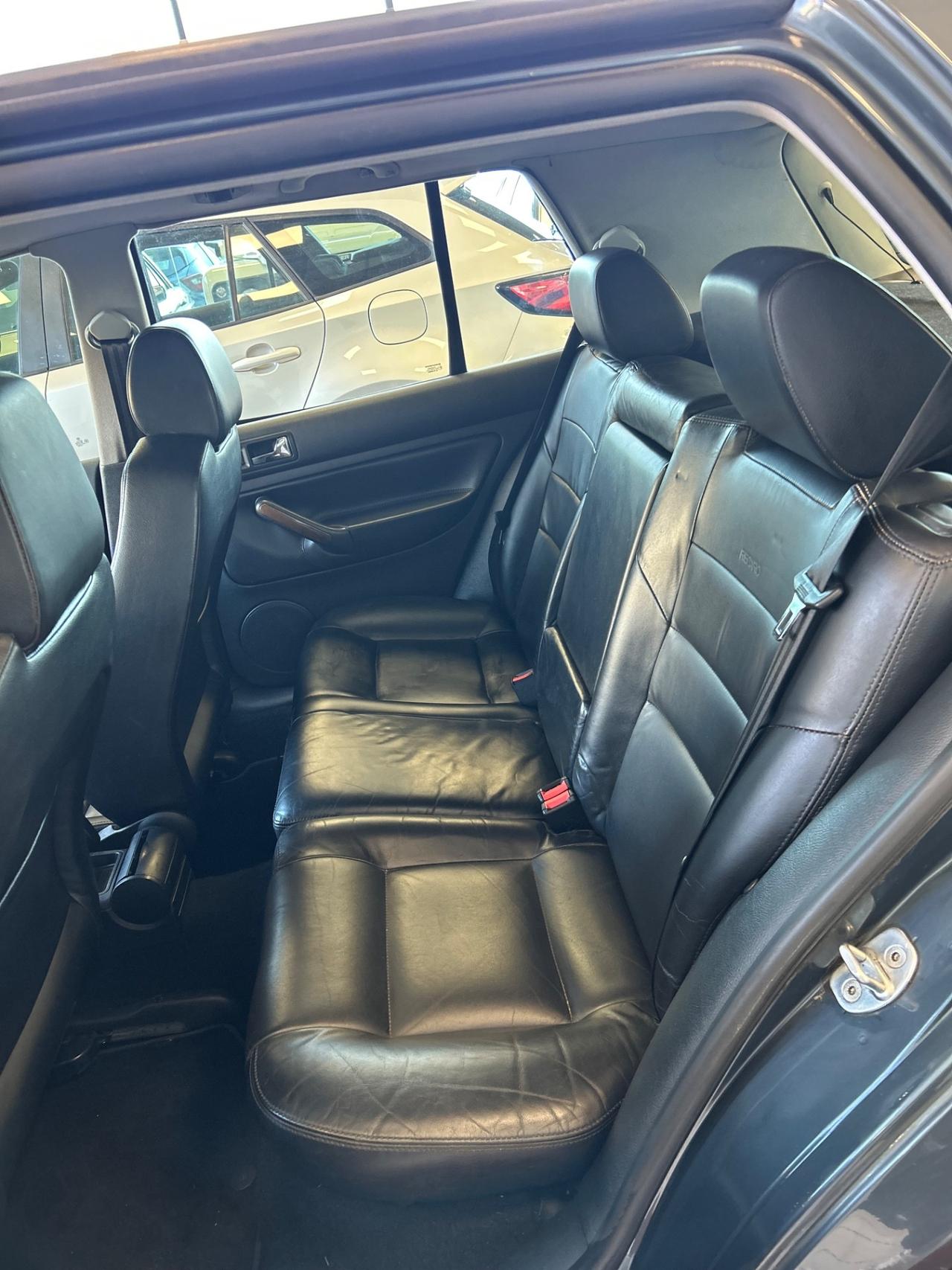 Volkswagen Golf 1.8 turbo 20V cat 5p. GTI