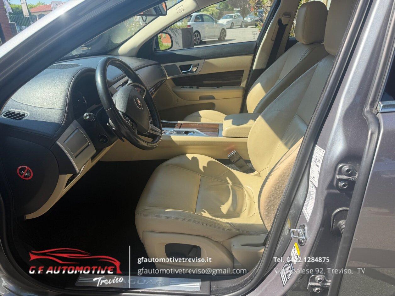 Jaguar XF Berlina XF 2.2d Luxury 200cv auto