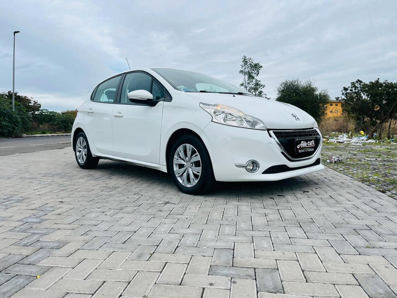 Peugeot 208 1.4HDI FULL NEOPATENTATI 2014