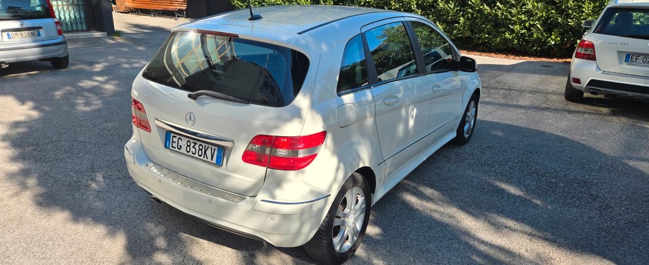 Mercedes-benz B 200 CDI Premium