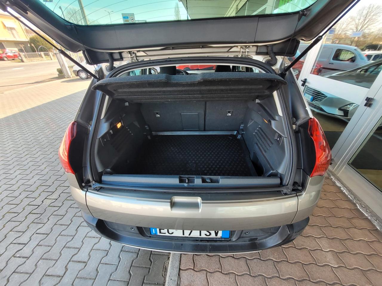 Peugeot 3008 1.6 HDi 110CV Premium