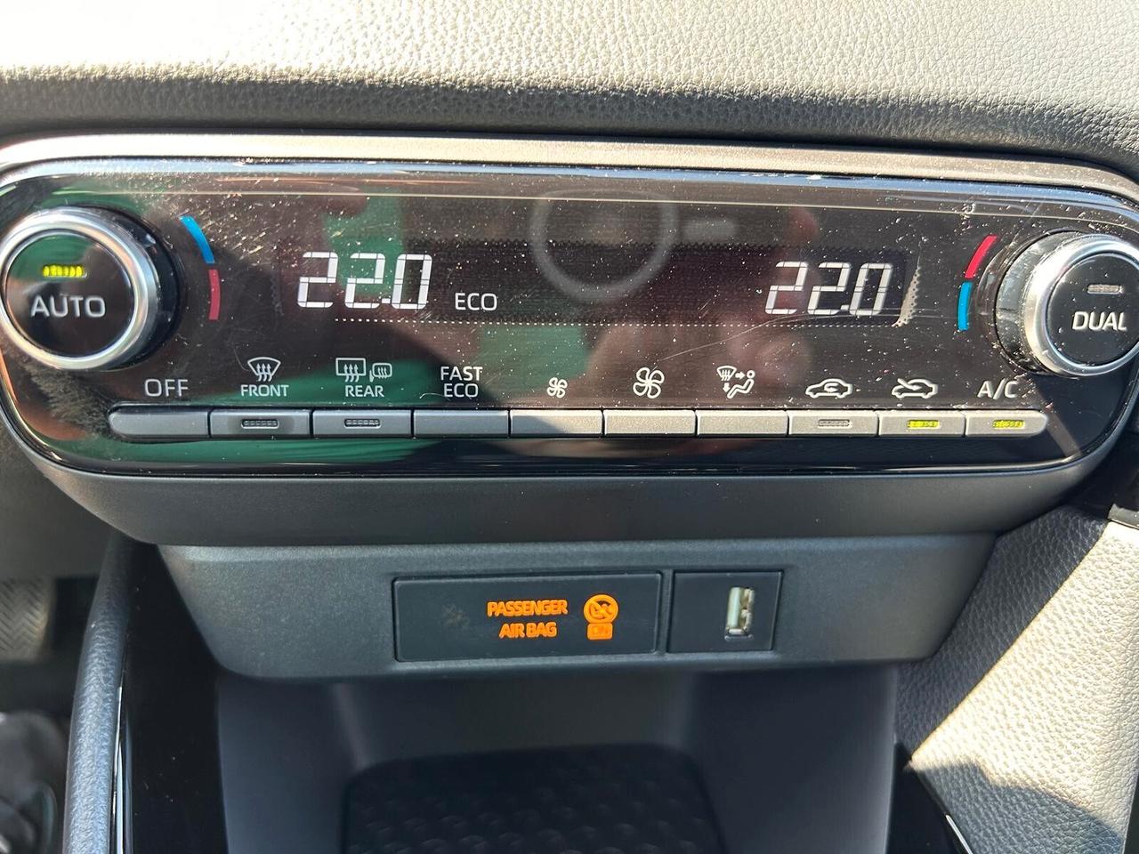 Toyota Yaris 1.5 Hybrid 5 porte Lounge
