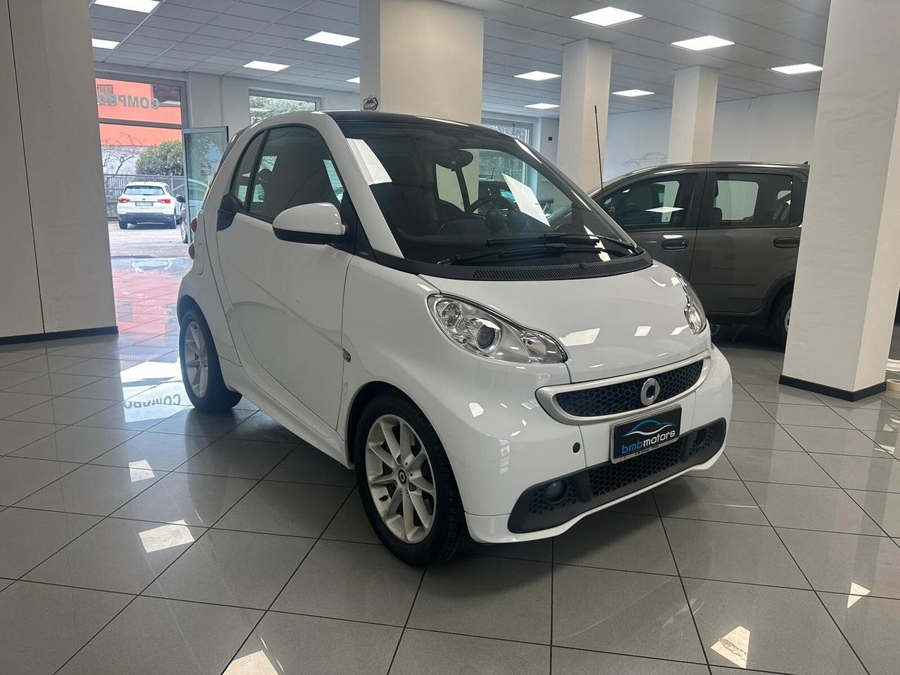 Smart ForTwo 1000 52 kW MHD coupé passion