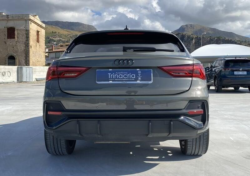 Audi Q3 SPB S Line interno ed esterno 2.0 TDI 150CV S-Tronic 35