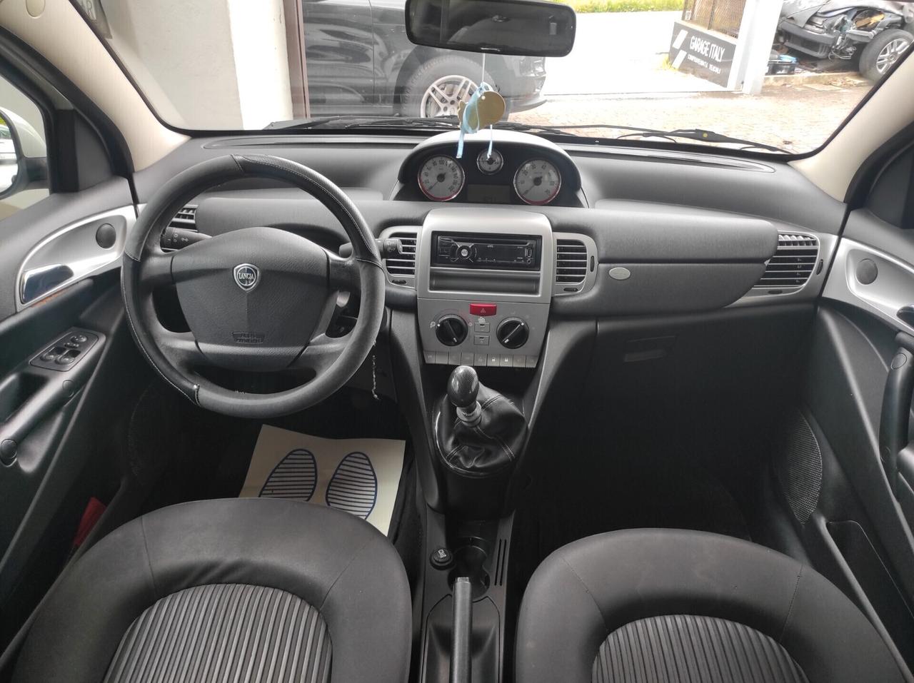 Lancia Ypsilon 1.2 Argento NEOPATENTATI