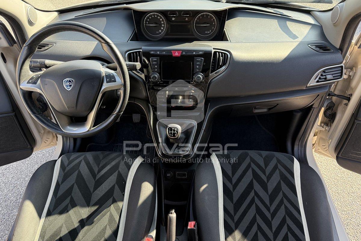 LANCIA Ypsilon 1.2 69 CV 5 porte Gold