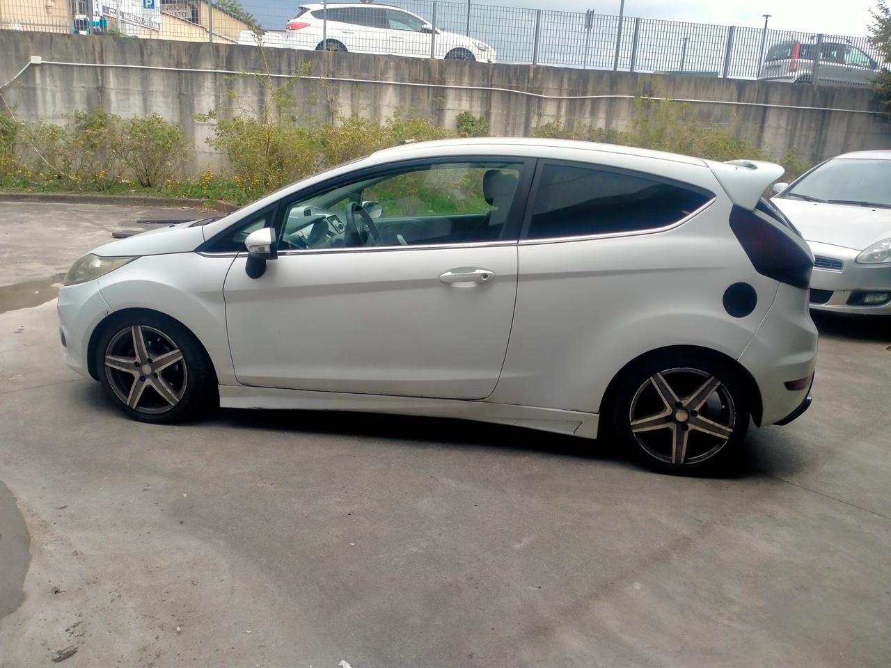 Ford Fiesta Fiesta+ 1.4 TDCi 68CV 3 porte