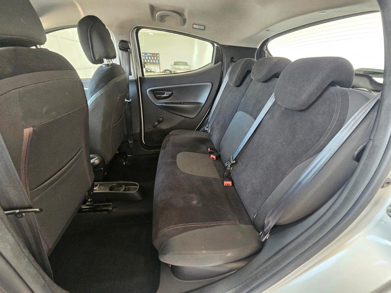 Lancia Ypsilon 5 Porte Ypsilon 1.2 8v Platinum s&s 69cv