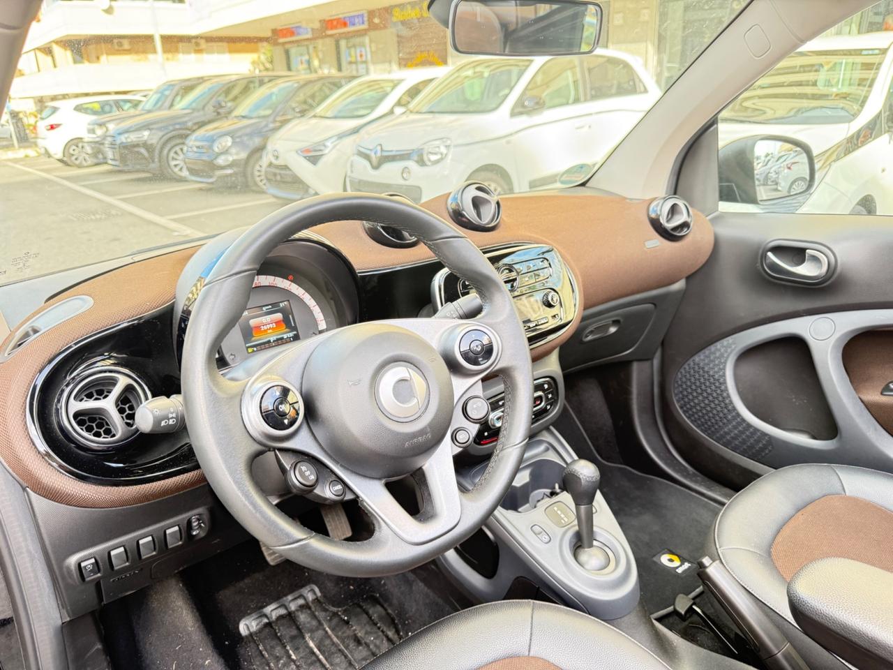 Smart ForTwo 70 1.0 twinamic cabrio Perfect LED PDC BLUETOOTH CERCHI 16 PELLE SOLO 25000 KM