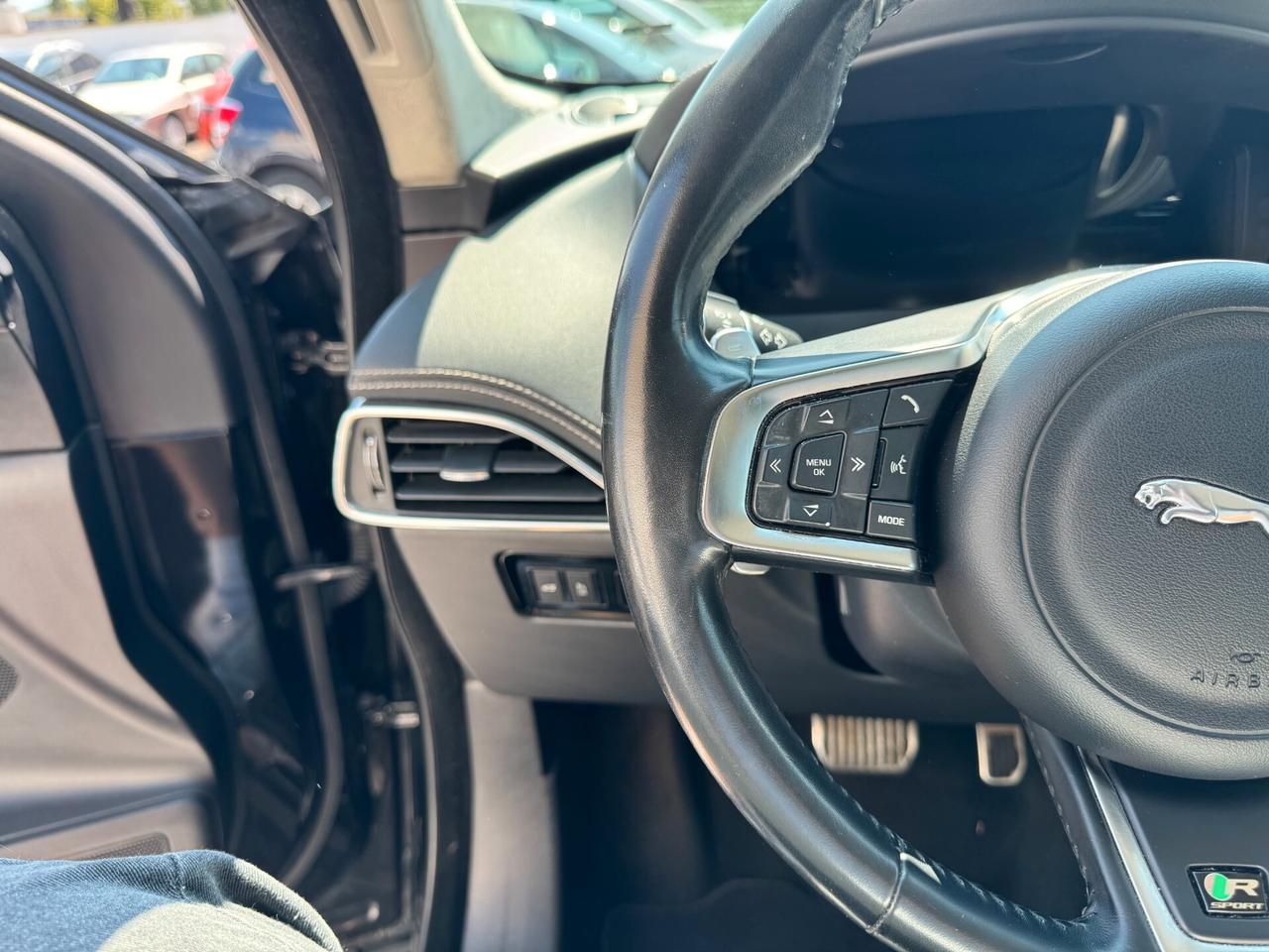 Jaguar F-Pace 2.0 D 180 CV AWD aut. R-Sport