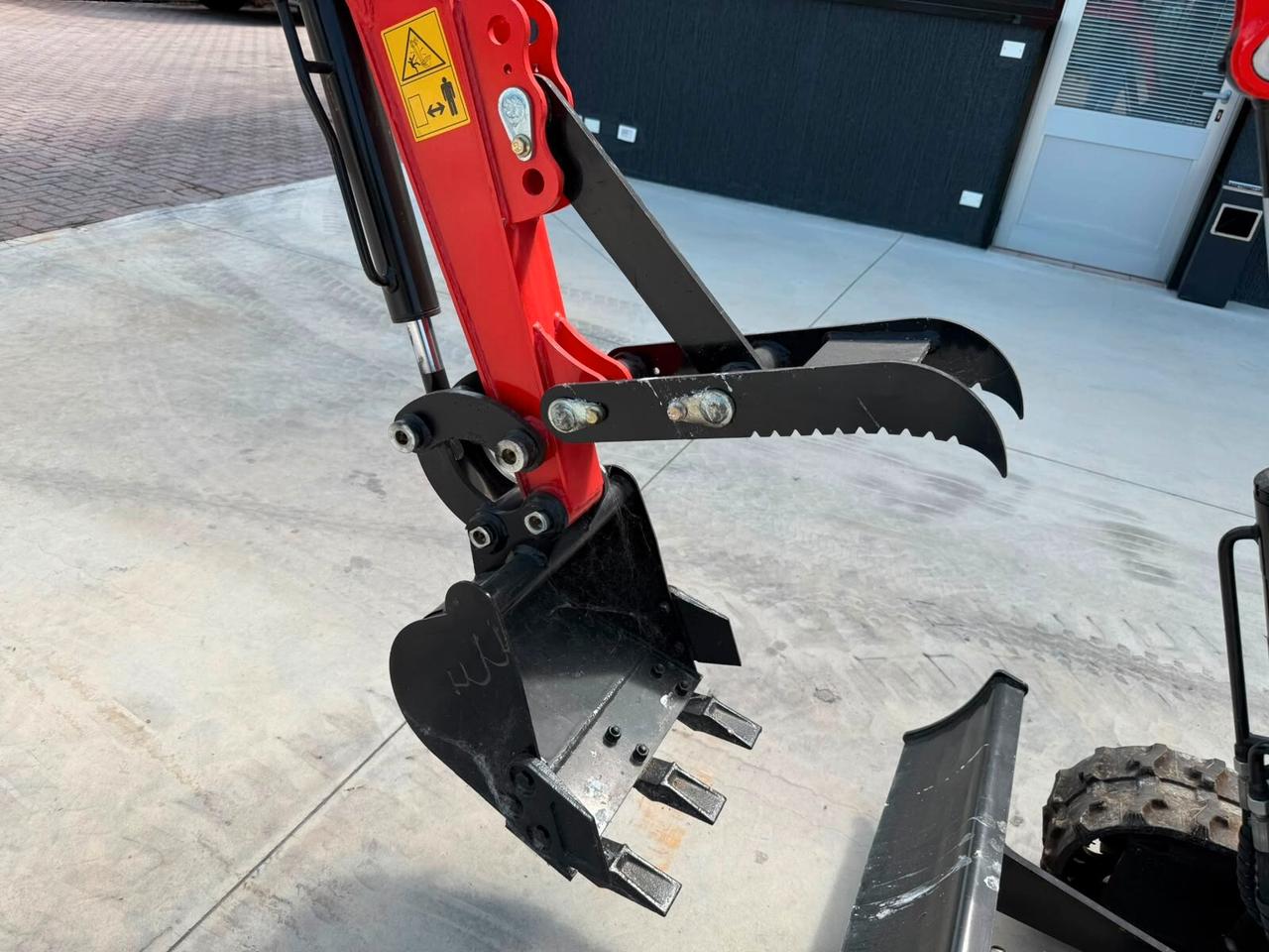 Altro IRE15 mini escavatore NUOVO