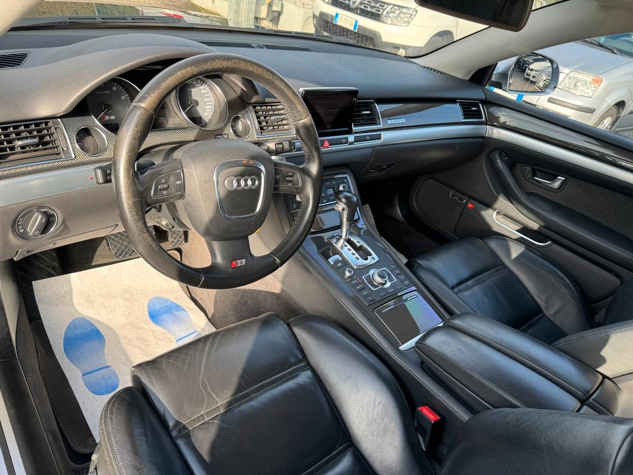 Audi A8 S8 5.2 V10 quattro tiptronic